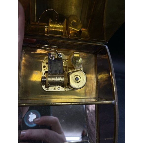 Via Vermont Warm Greetings from the Heart Music Box Through the Eyes of Love - Picture 15 of 16